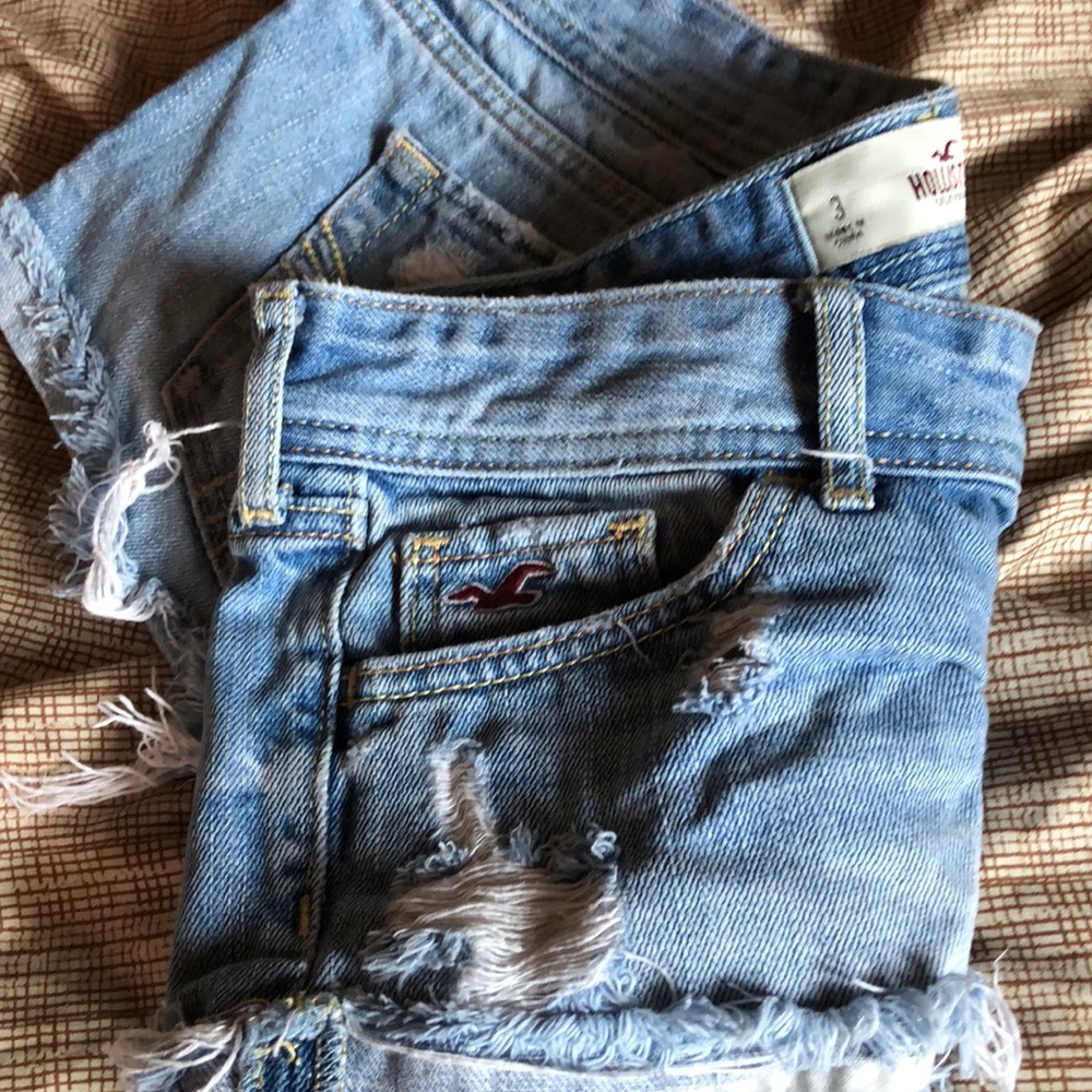 Shorts - Picture 3 of 3